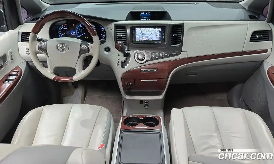 Toyota Sienna 2014 3.5 гидро в Москве № 862959, фото 7