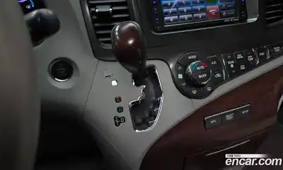 Toyota Sienna 2014 3.5 гидро в Москве № 862959, миниатюра 9