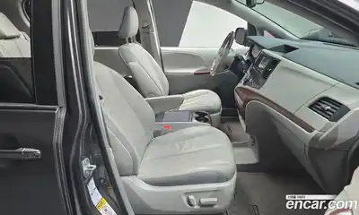 Toyota Sienna 2014 3.5 гидро в Москве № 862959, миниатюра 10