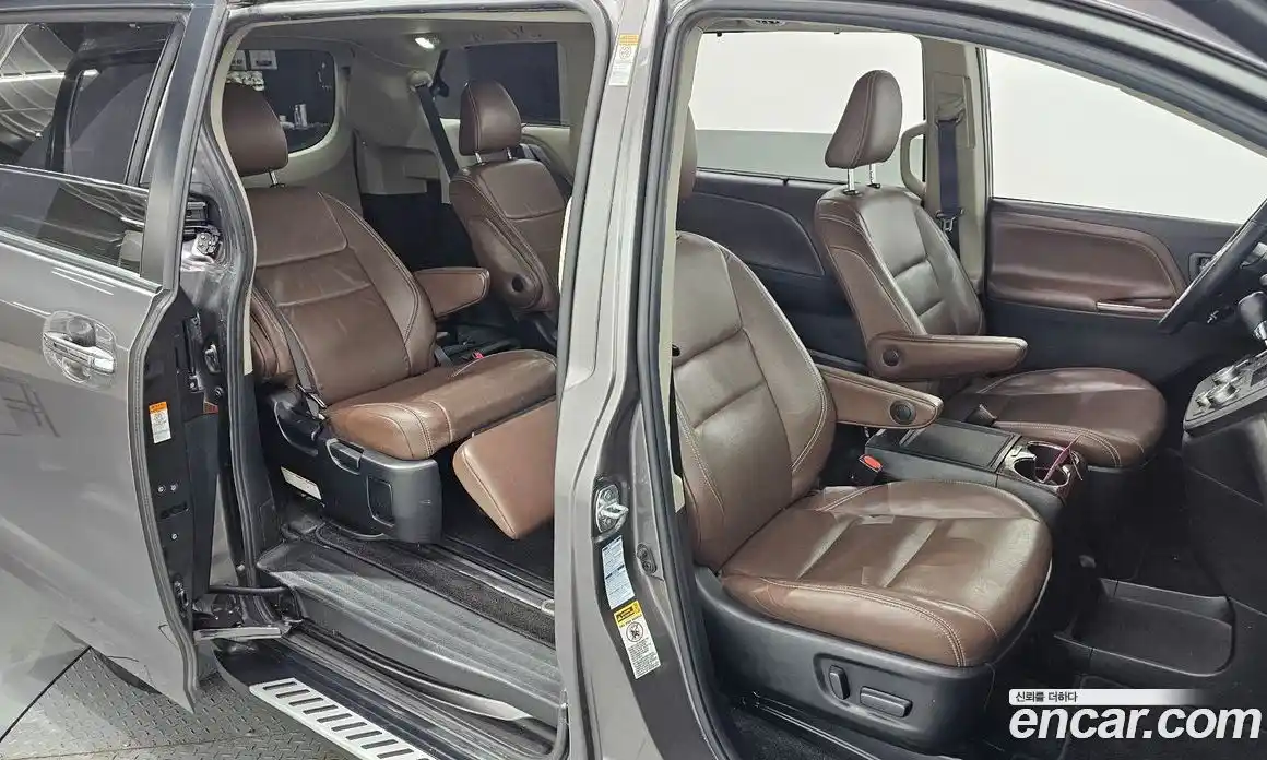 Toyota Sienna 2015 3.5 гидро в Москве № 862999, фото 11