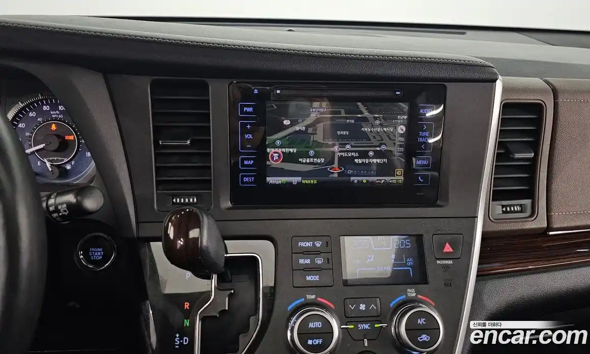 Toyota Sienna 2015 3.5 гидро в Москве № 862999, фото 14