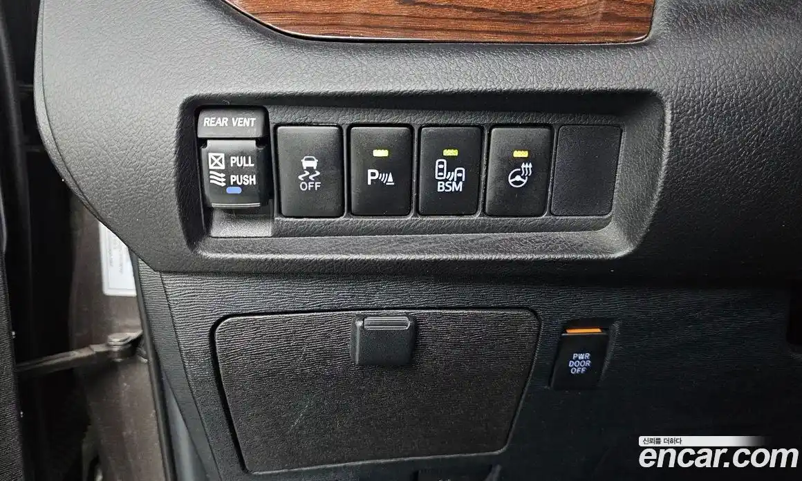 Toyota Sienna 2015 3.5 гидро в Москве № 862999, фото 16