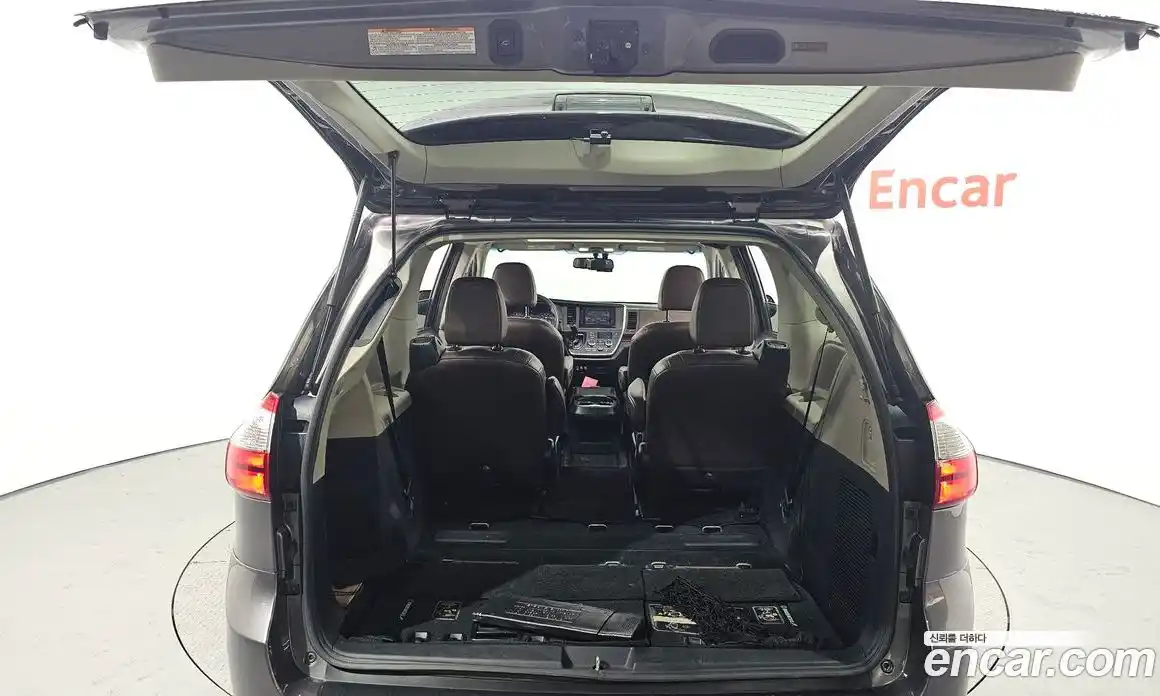 Toyota Sienna 2015 3.5 гидро в Москве № 862999, фото 20