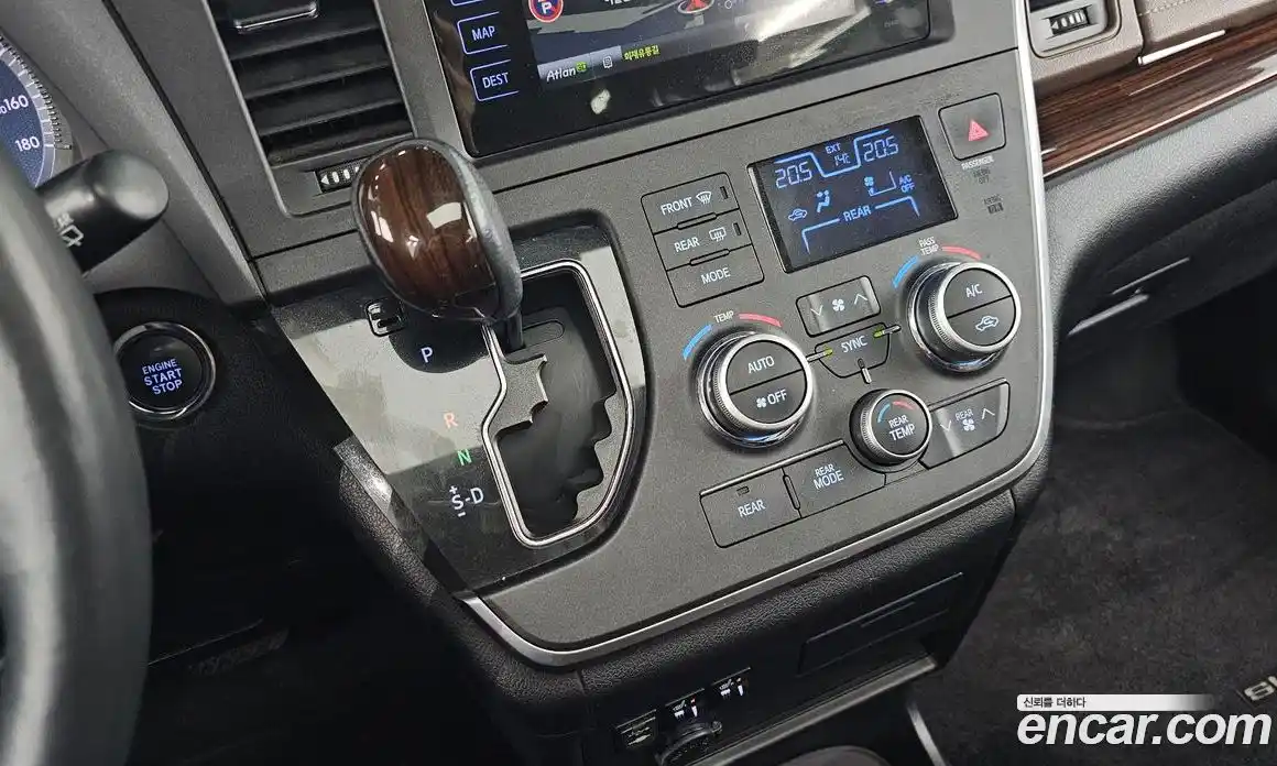 Toyota Sienna 2015 3.5 гидро в Москве № 862999, фото 9