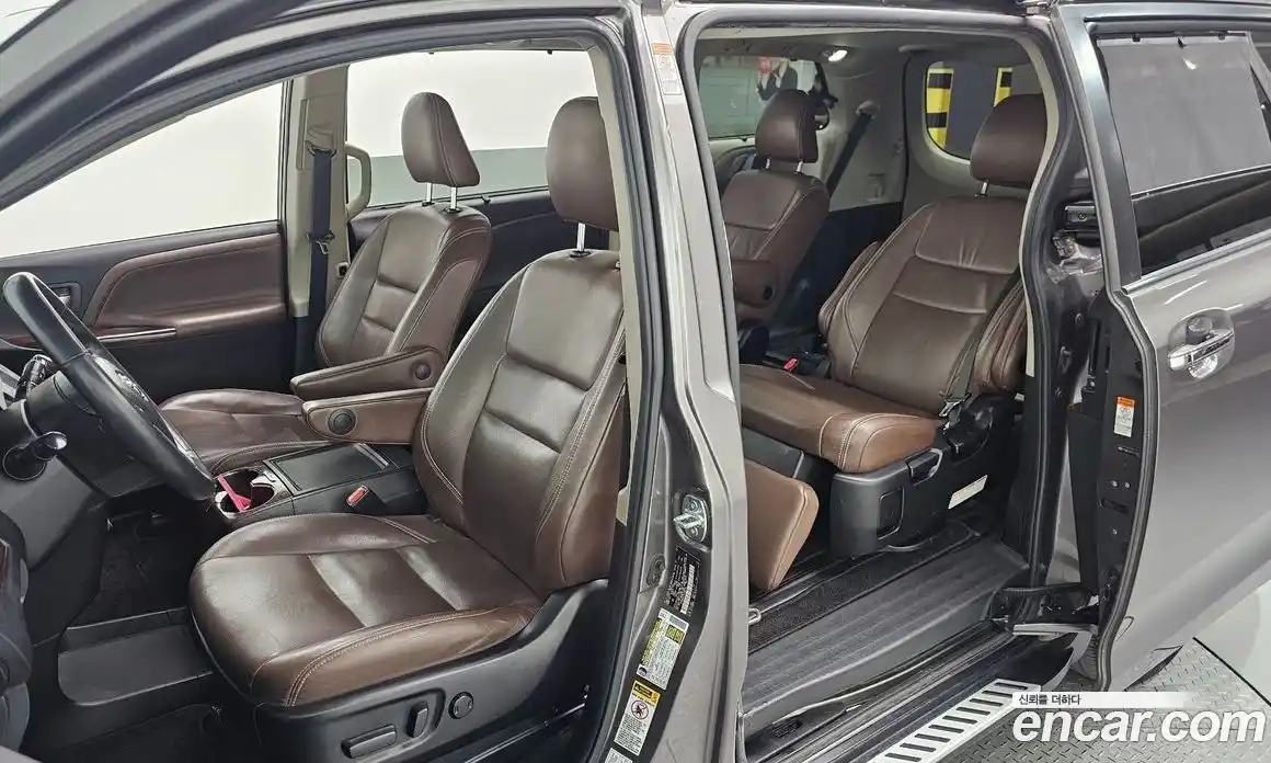 Toyota Sienna 2015 3.5 гидро в Москве № 862999, фото 10