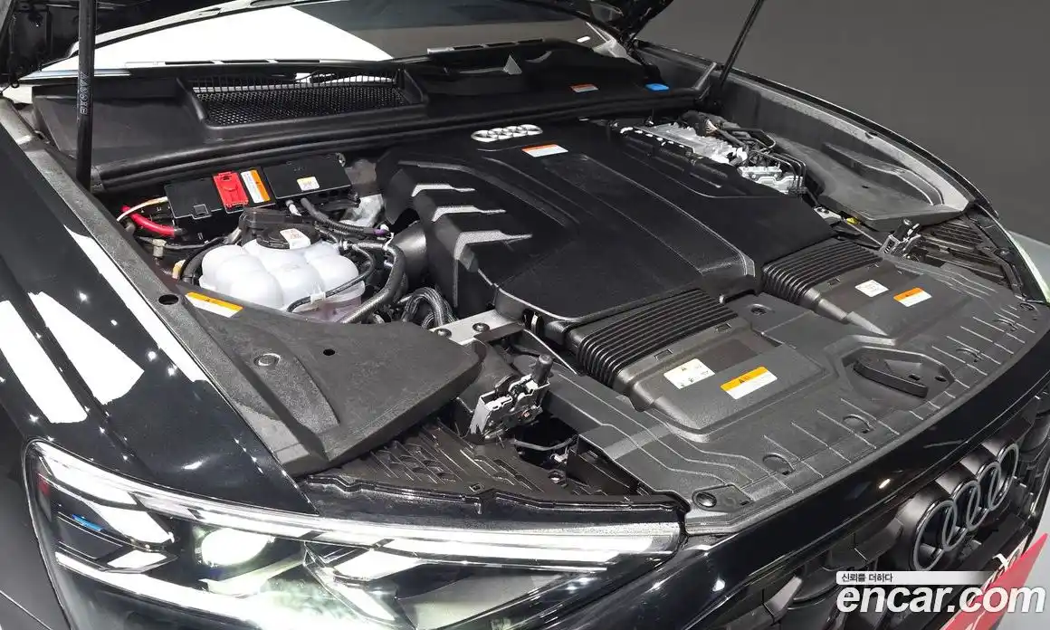 Audi Q8 2025 3.0 Автомат в Москве № 893663, фото 6