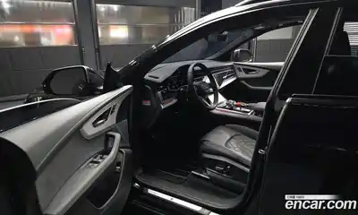 Audi Q8 2025 3.0 Автомат в Москве № 893663, миниатюра 10