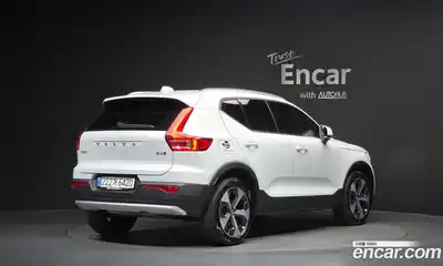 Volvo XC40 2022 2.0 гидро в Москве № 894264, миниатюра 2