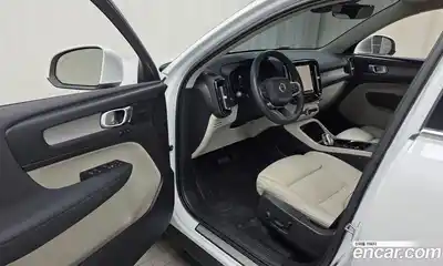 Volvo XC40 2022 2.0 гидро в Москве № 894264, миниатюра 10