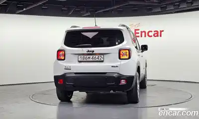 Jeep Renegade 2017 2.0 гидро в Москве № 896633, миниатюра 4