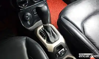 Jeep Renegade 2017 2.0 гидро в Москве № 896633, миниатюра 9