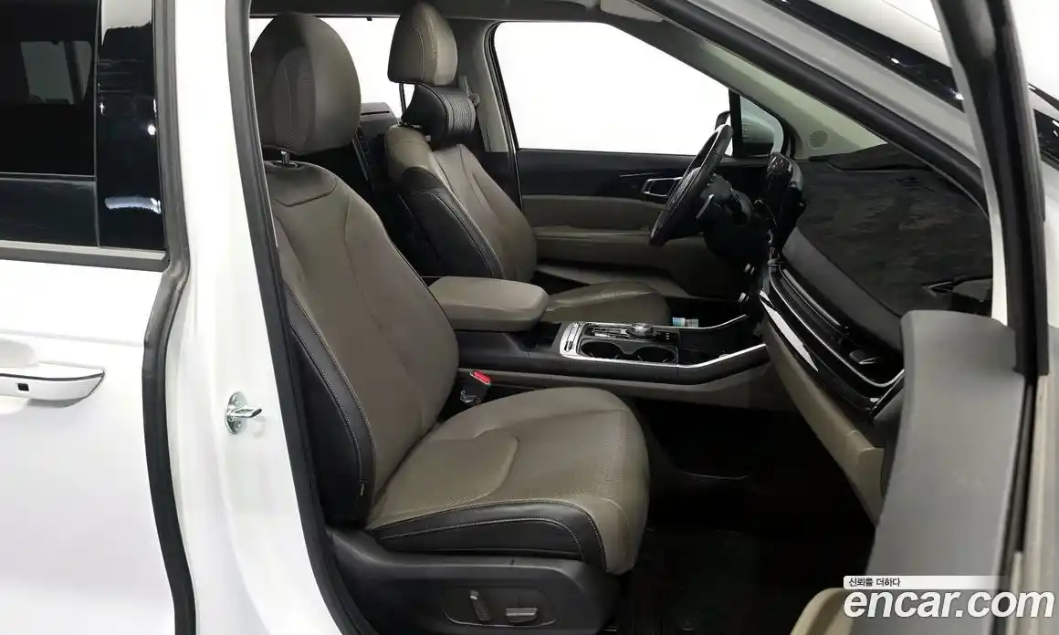 Kia Canival 2024 3.5 Автомат в Москве № 972267, фото 11