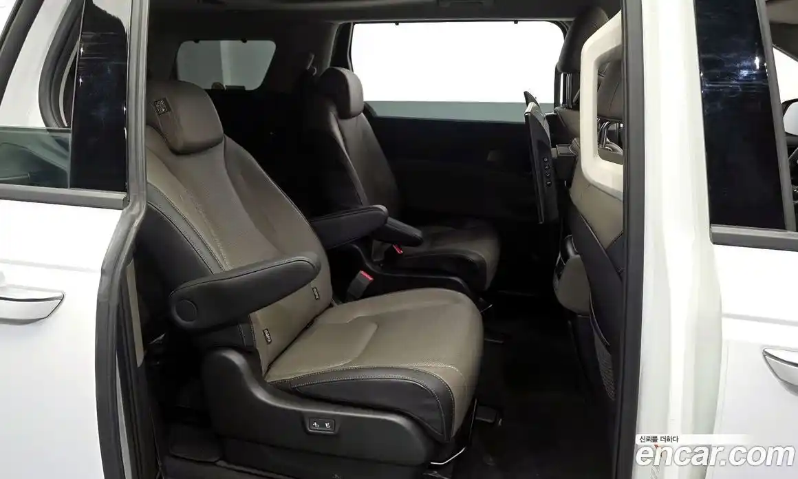 Kia Canival 2024 3.5 Автомат в Москве № 972267, фото 12