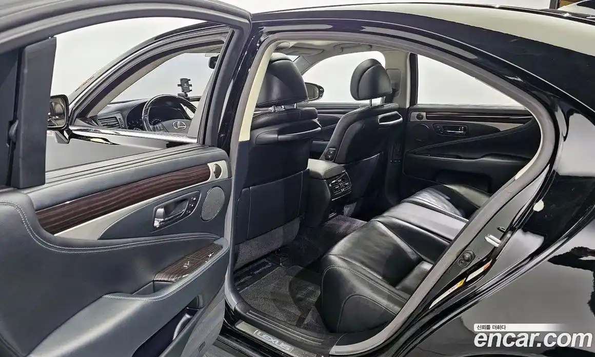 Lexus LS 2015 4.6 гидро в Москве № 975852, фото 11