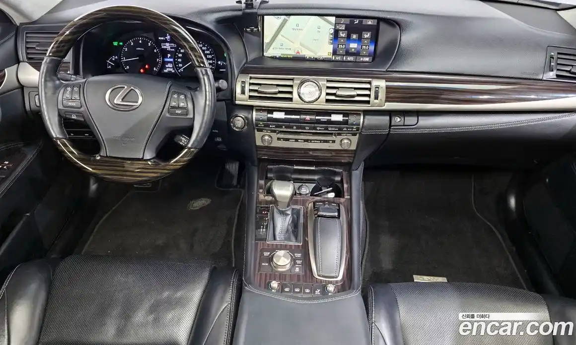 Lexus LS 2015 4.6 гидро в Москве № 975852, фото 7