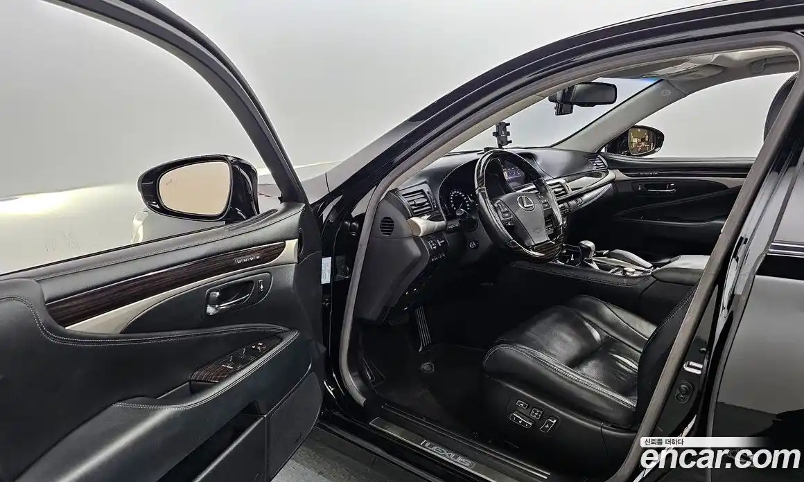 Lexus LS 2015 4.6 гидро в Москве № 975852, фото 10