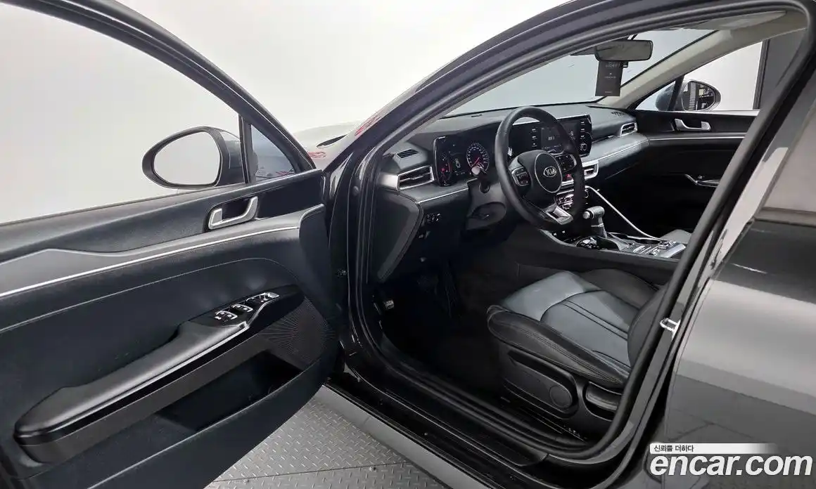 Kia K5 2021 2.0 Автомат в Москве № 1002721, фото 11