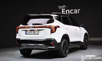 Kia Seltos 2024 1.6 Автомат в Москве № 1009036, миниатюра 2