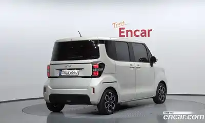 Kia Ray 2023 1.0 Автомат в Москве № 1009361, миниатюра 2