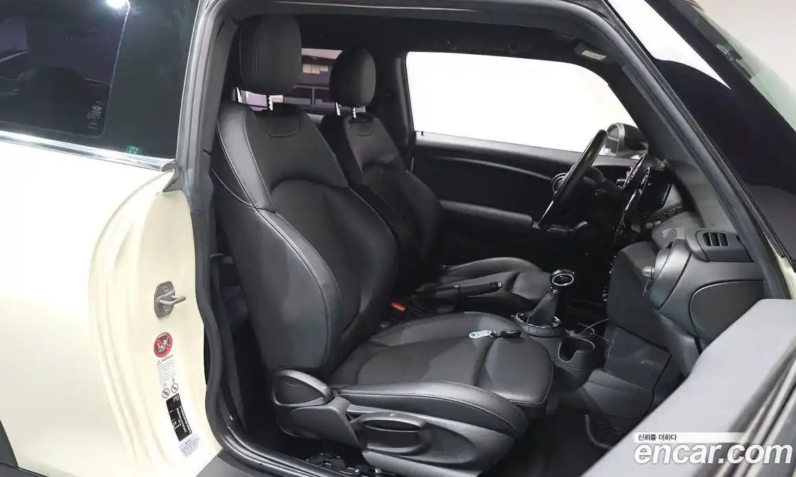 Mini Cooper 2014 1.5 гидро в Москве № 1013923, фото 9