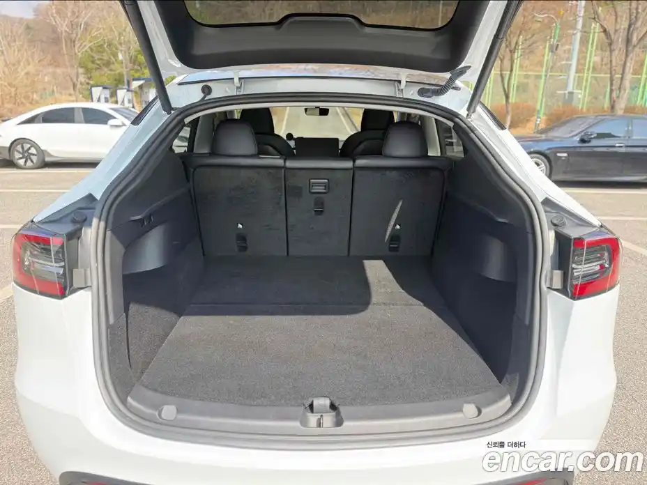 Tesla Model Y 2023 0.2 гидро в Москве № 1014349, фото 16