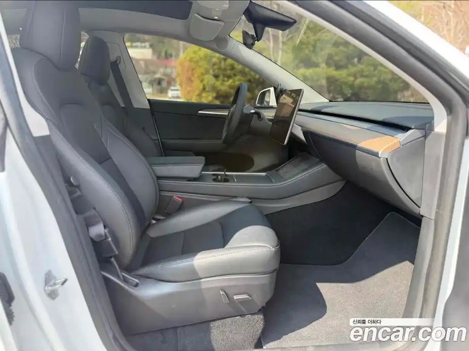 Tesla Model Y 2023 0.2 гидро в Москве № 1014349, фото 18