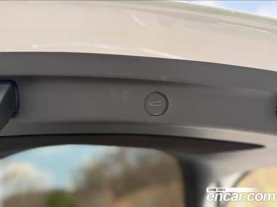 Tesla Model Y 2023 0.2 гидро в Москве № 1014349, фото 19