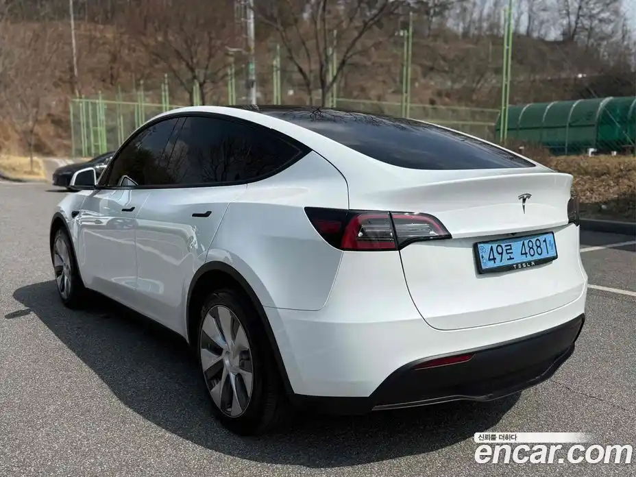 Tesla Model Y 2023 0.2 гидро в Москве № 1014349, фото 4