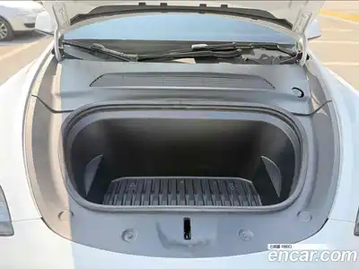 Tesla Model Y 2023 0.2 гидро в Москве № 1014349, миниатюра 6