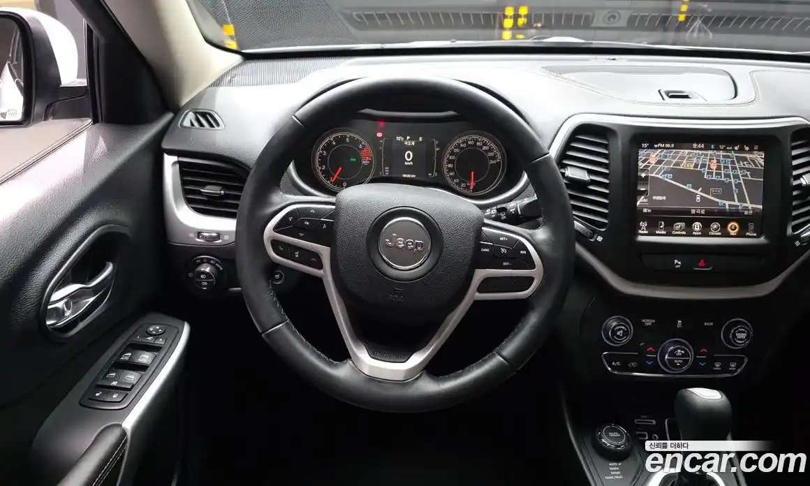Jeep Cherokee 2017 2.4 гидро в Москве № 1014841, фото 13