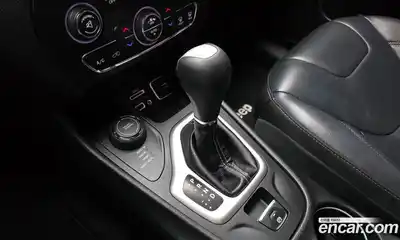 Jeep Cherokee 2017 2.4 гидро в Москве № 1014841, миниатюра 9
