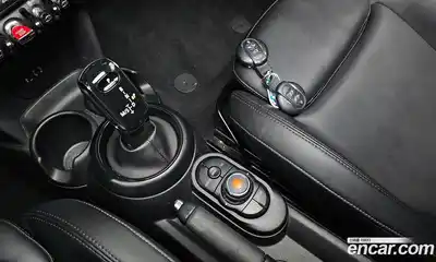 Mini Cooper 2018 1.5 гидро в Москве № 136760, миниатюра 9