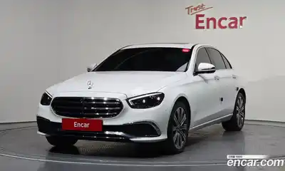 Mercedes-Benz E-Class, 2022