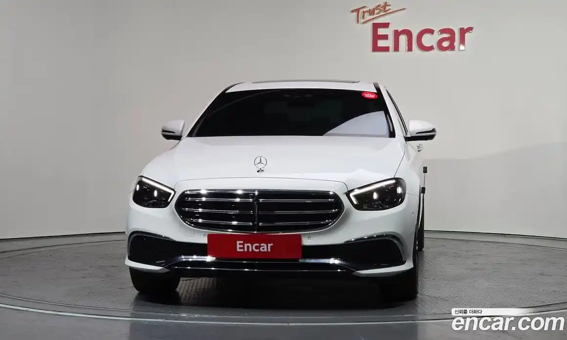 Mercedes-Benz E-Class 2022 2.0 гидро в Москве № 139369, фото 3