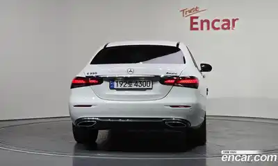Mercedes-Benz E-Class 2022 2.0 гидро в Москве № 139369, миниатюра 4