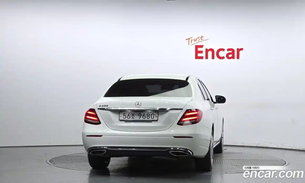 Mercedes-Benz E-Class 2018 2.0 гидро в Москве № 140043, фото 4