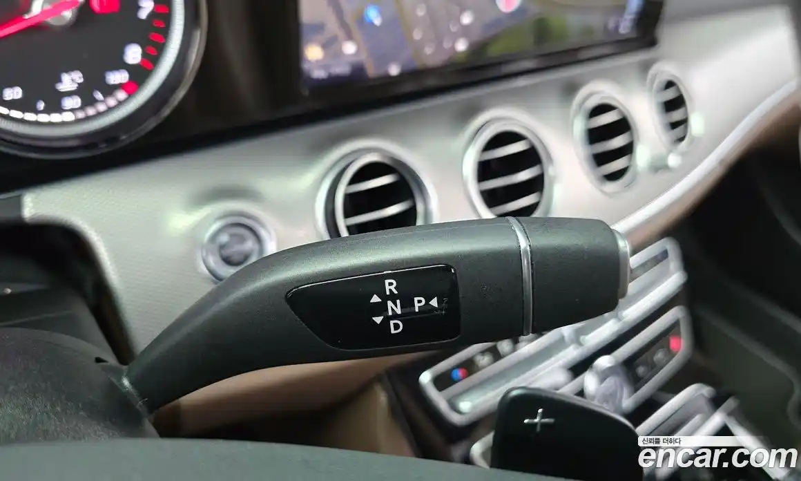 Mercedes-Benz E-Class 2018 2.0 гидро в Москве № 140043, фото 9
