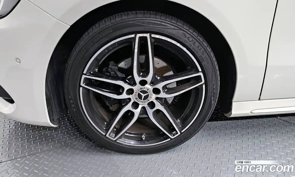 Mercedes-Benz A-Class 2017 1.6 гидро в Москве № 140278, фото 5