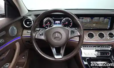 Mercedes-Benz E-Class 2018 2.0 гидро в Москве № 141730, миниатюра 12