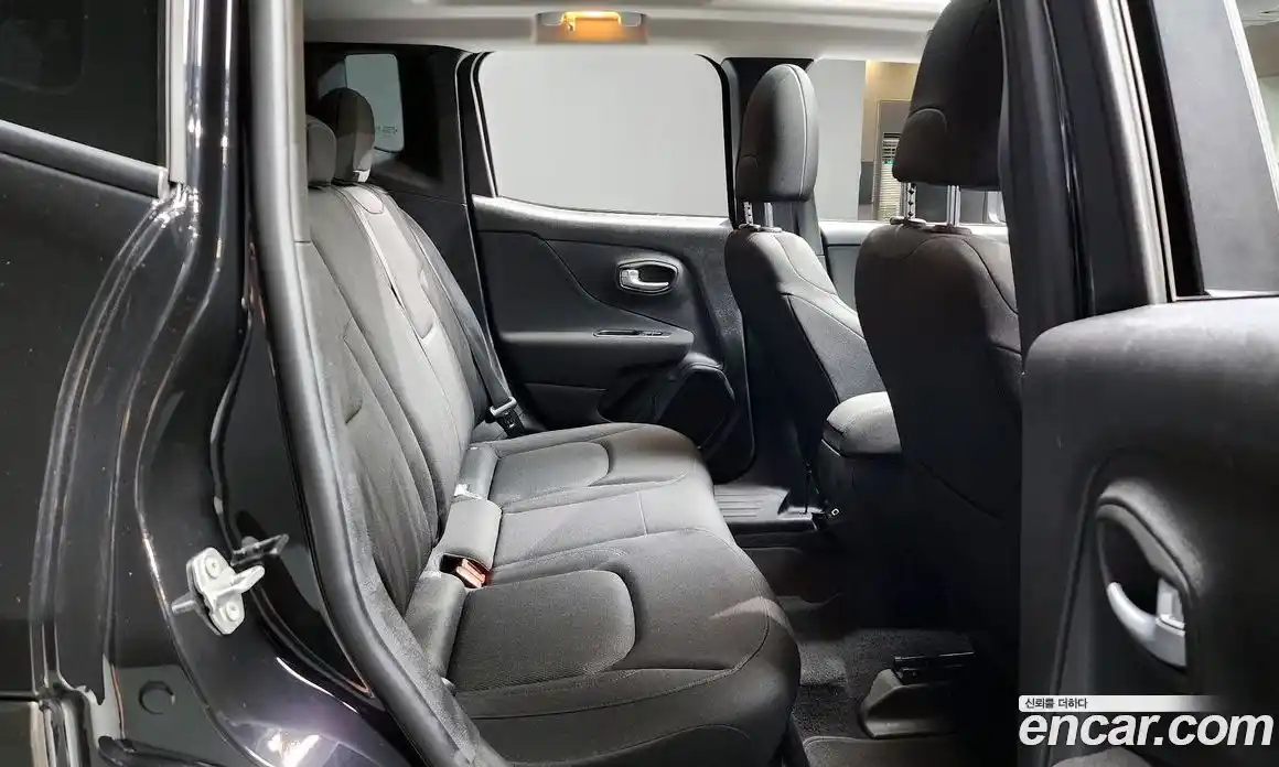 Jeep Renegade 2021 2.4 гидро в Москве № 147642, фото 12