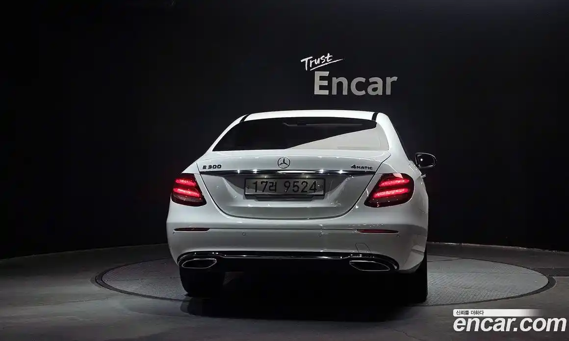 Mercedes-Benz E-Class 2018 2.0 гидро в Москве, фото 4