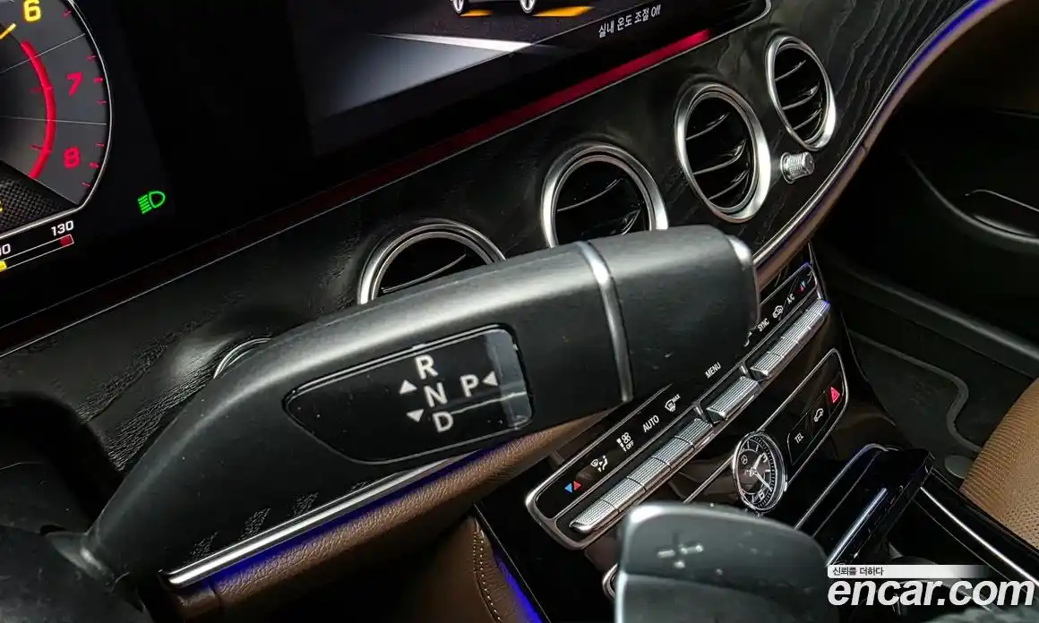Mercedes-Benz E-Class 2018 2.0 гидро в Москве, фото 9