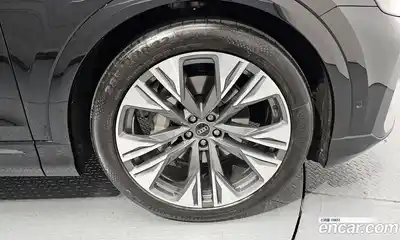 Audi Q8 2024 3.0 гидро в Москве № 162311, миниатюра 5
