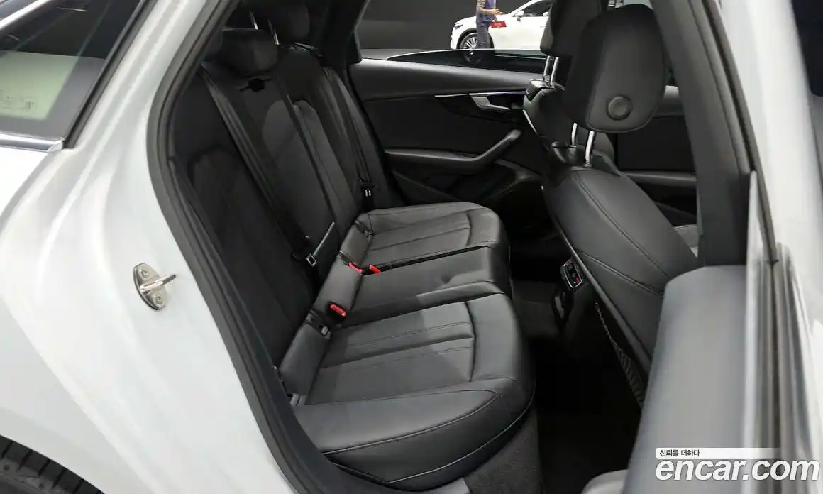 Audi A4 2021 2.0 гидро в Москве № 162585, фото 12