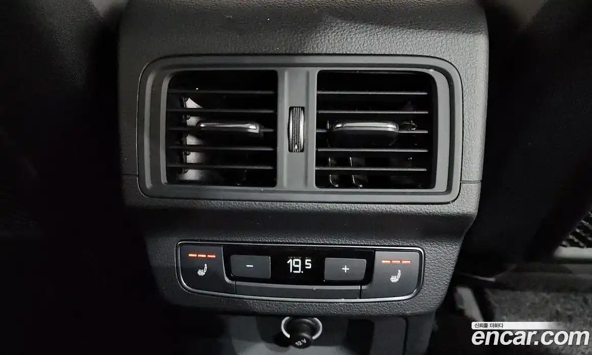 Audi SQ5 2020 3.0 гидро в Москве № 162627, фото 17