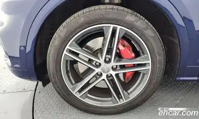 Audi SQ5 2020 3.0 гидро в Москве № 162627, миниатюра 5