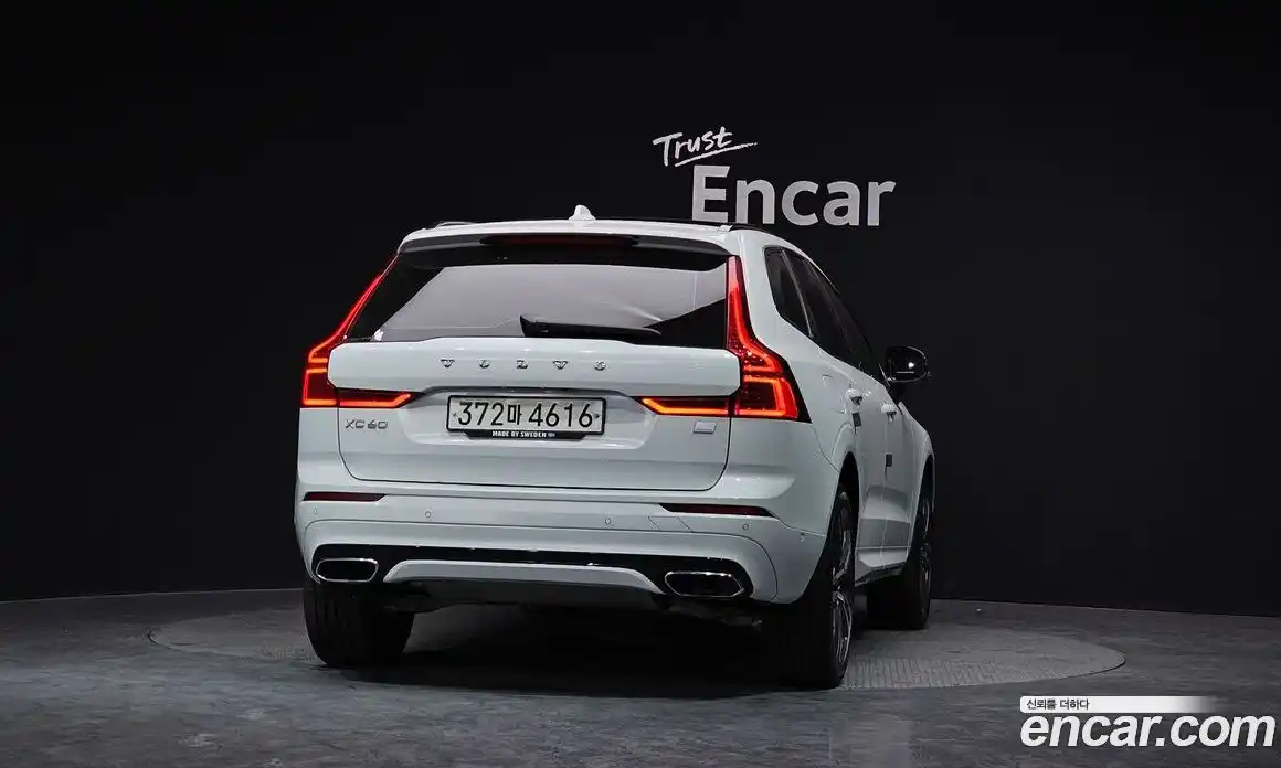 Volvo XC60 2020 2.0 гидро в Москве № 164517, фото 4