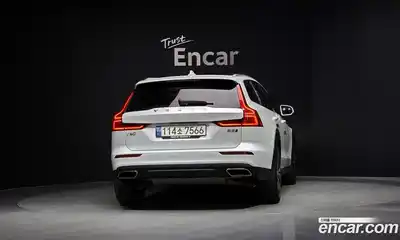 Volvo V60 2021 2.0 гидро в Москве № 164542, миниатюра 4