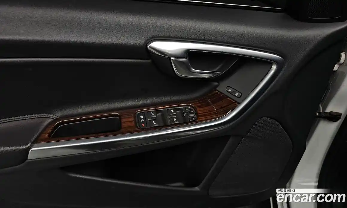 Volvo S60 2017 2.0 гидро в Москве № 164636, фото 18