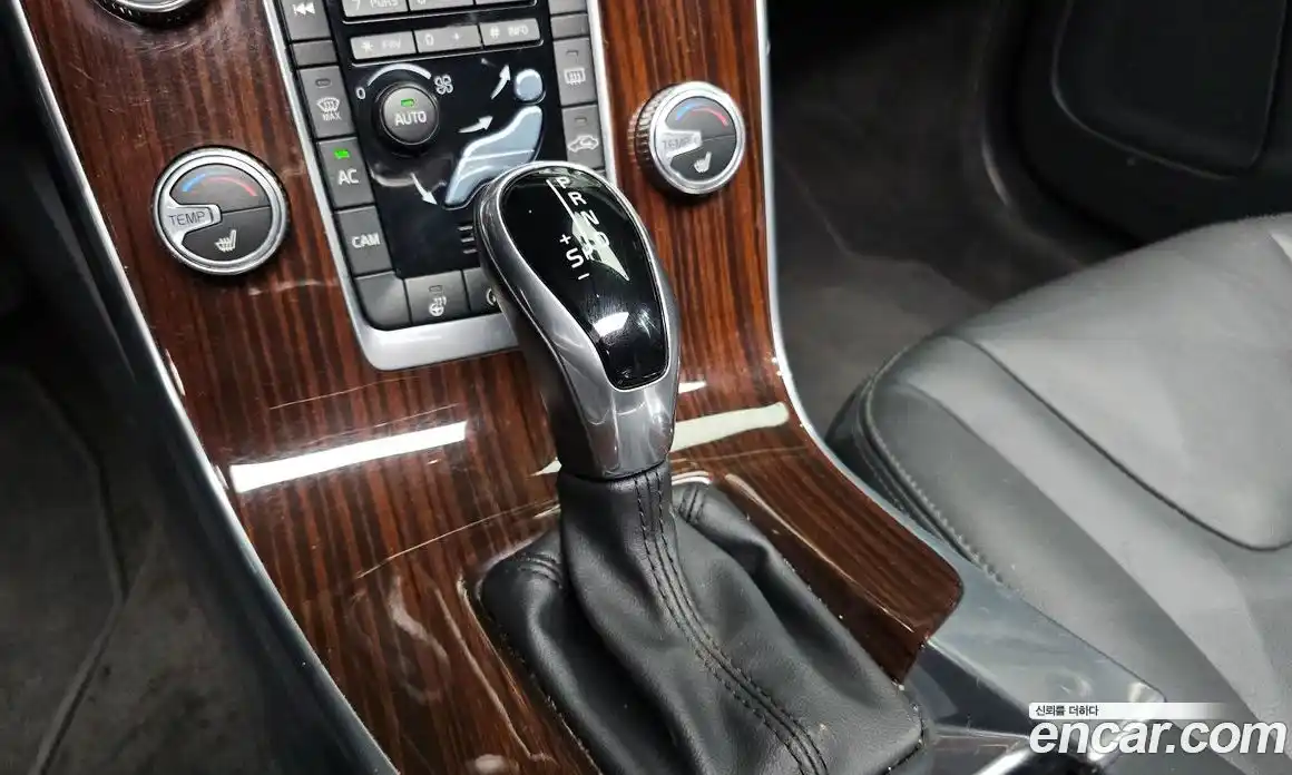 Volvo S60 2017 2.0 гидро в Москве № 164636, фото 9